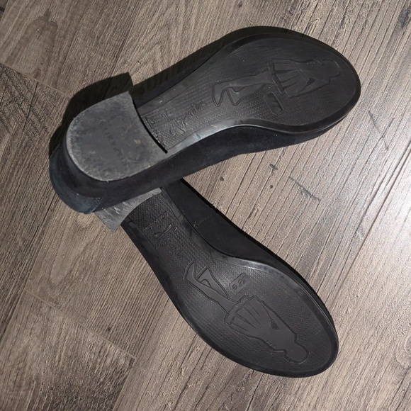 Hispanitaa Black Suede Slip On Heels w/Jedda Pom Pom Design Balls in Front - Picture 7 of 12